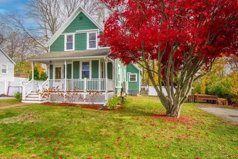 10 Eaton St, Reading, MA 01867