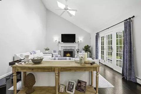 20 Thayer Rd, Mendon, MA 01756 photo 5