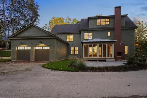 14 Dexter Ln #A, Newburyport, MA 01950