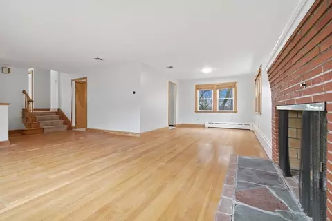 8 Steele St, Stoneham, MA 02180 photo 4