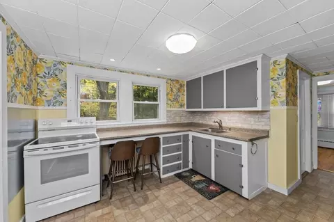 264 Centre St, Danvers, MA 01923 photo 8