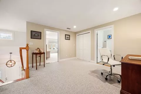 Entry Way - 5 Maple Ln #5, Marshfield, MA 02050 photo 2 of 3