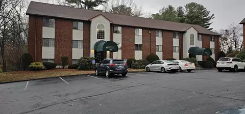 2200 Skyline Dr #5, Lowell, MA 01854