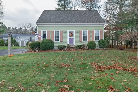 14 Daniel Teague Dr, Rockland, MA 02370