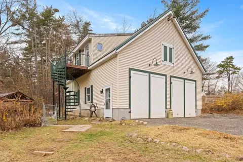Exterior - 144 Main St, Townsend, MA 01469 photo 1 of 4