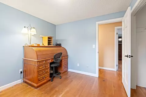 Bedroom - 144 Main St, Townsend, MA 01469 photo 4 of 5