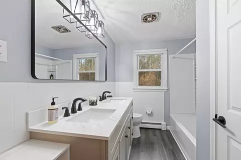 Bath - 144 Main St, Townsend, MA 01469 photo 1 of 2