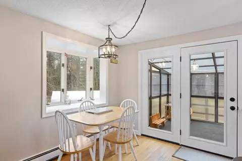 Dining - 144 Main St, Townsend, MA 01469 photo 1 of 1