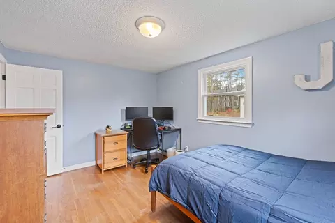 Bedroom - 144 Main St, Townsend, MA 01469 photo 3 of 5