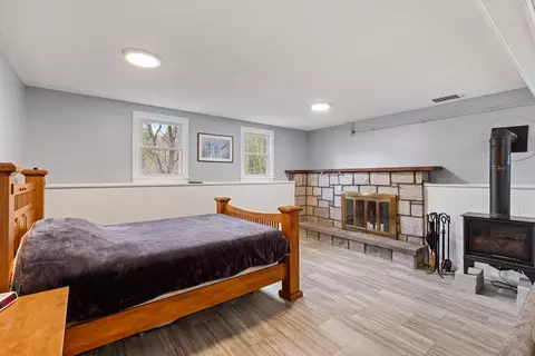 Bedroom - 144 Main St, Townsend, MA 01469 photo 5 of 5