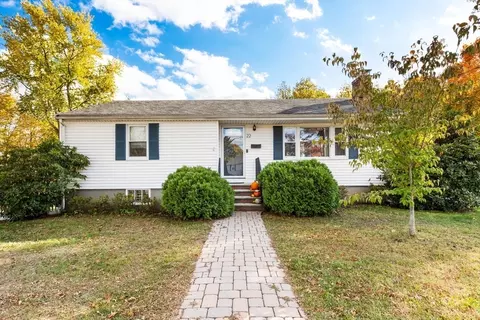 22 Wayland Rd, Wakefield, MA 01880