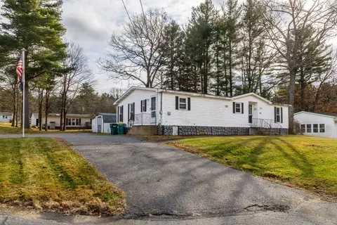 141 Sunrise Ln, Gardner, MA 01440