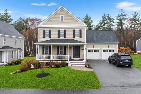 49 Magnolia Ln #49, Groton, MA 01450