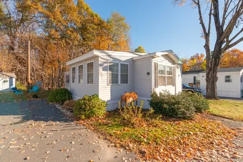 6 Mason St #31, Pepperell, MA 01463