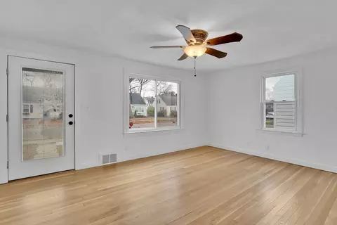 155 Powell Ave, Springfield, MA 01118 photo 9