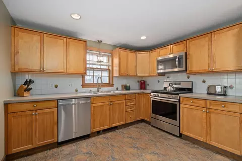 37 Glendale St, Maynard, MA 01754 photo 12
