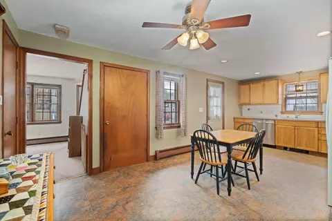 37 Glendale St, Maynard, MA 01754 photo 9