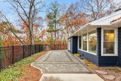 Exterior - 2 Mcintyre Rd, Saugus, MA 01906 photo 8 of 13