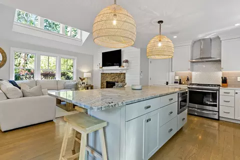 564 Cotuit Bay Dr, Cotuit, MA 02635 photo 17