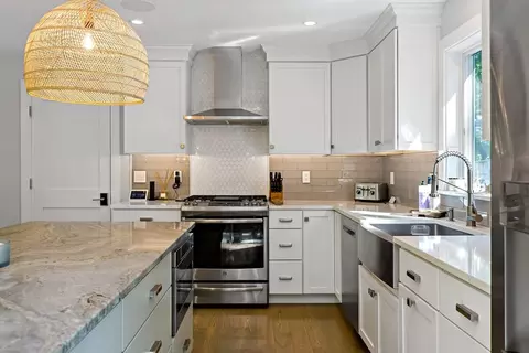564 Cotuit Bay Dr, Cotuit, MA 02635 photo 14