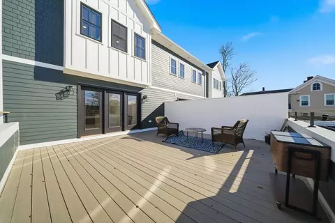 50 N Payne St #3, Quincy, MA 02169
