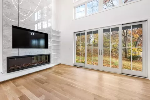 12 Hill St, Needham, MA 02494 photo 4