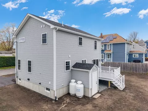 Exterior - 34 Alsop St, Fall River, MA 02723 photo 4 of 5