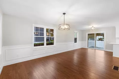 Living - 34 Alsop St, Fall River, MA 02723 photo 3 of 6