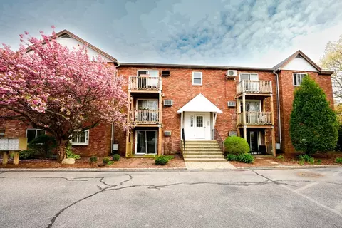 90-92 Sandwich Rd #9C, Bourne, MA 02532