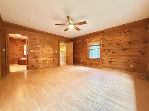 Bedroom - 1854 Greenwich Rd, Hardwick, MA 01082 photo 1 of 5