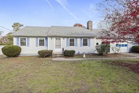 10 Upton Rd, Yarmouth, MA 02664