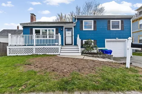 133 Crescent St, Rockland, MA 02370