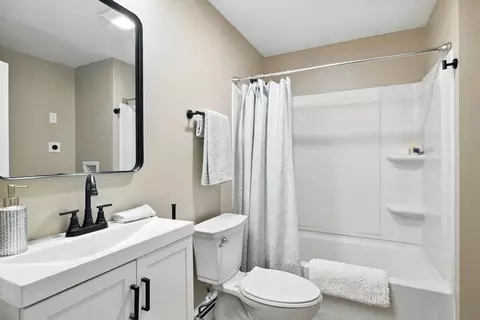 17 Pebble Mill Rd, Springfield, MA 01118 photo 20