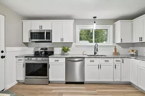 17 Pebble Mill Rd, Springfield, MA 01118 photo 10
