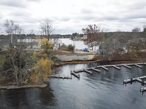 13 S Point Rd, Webster, MA 01570