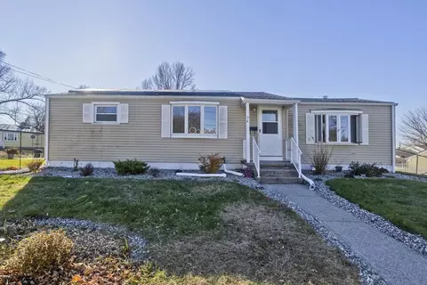Exterior - 74 Judith St, Springfield, MA 01118 photo 2 of 8