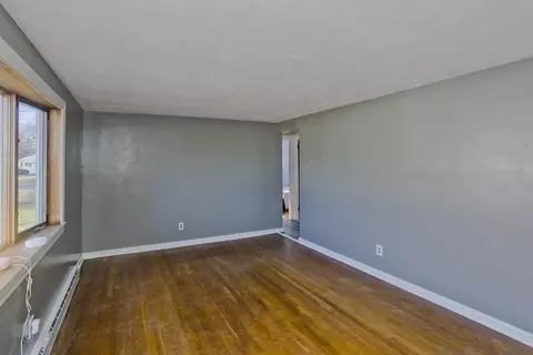 Living - 74 Judith St, Springfield, MA 01118 photo 2 of 2
