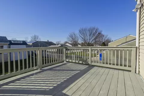 Exterior - 74 Judith St, Springfield, MA 01118 photo 7 of 8