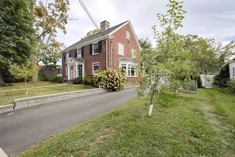 25 Brewster Rd, Framingham, MA 01702 photo 2