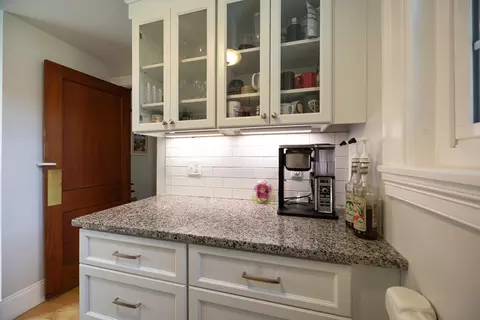 25 Brewster Rd, Framingham, MA 01702 photo 9