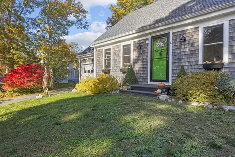18 Carlton Rd, Bourne, MA 02532 photo 4