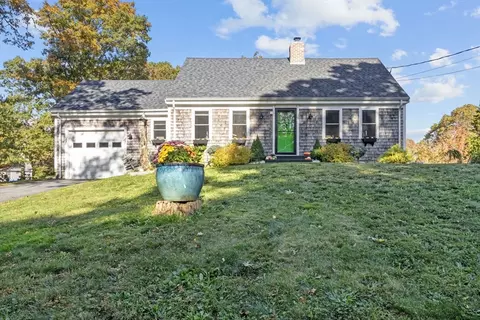 18 Carlton Rd, Bourne, MA 02532 photo 2