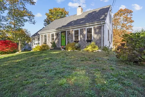 18 Carlton Rd, Bourne, MA 02532 photo 3