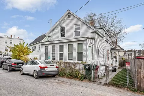 24-26 Richmond Ave, Lowell, MA 01852