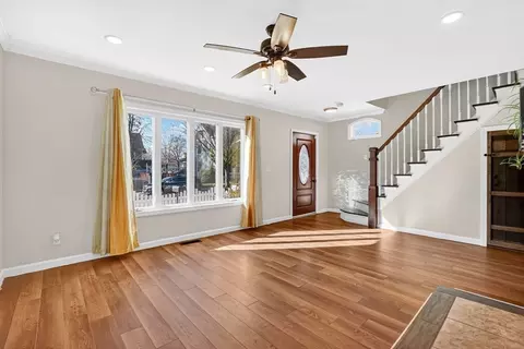 41 Florida St, Springfield, MA 01109 photo 5