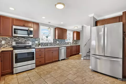 41 Florida St, Springfield, MA 01109 photo 14