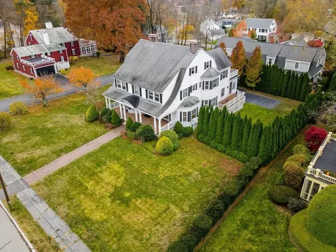 45 Clark Rd, Lowell, MA 01852 photo 2