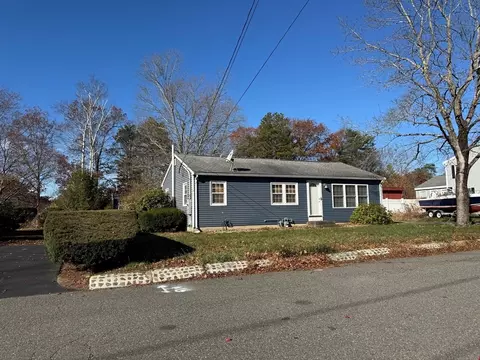 8 Hart Rd, Newburyport, MA 01950