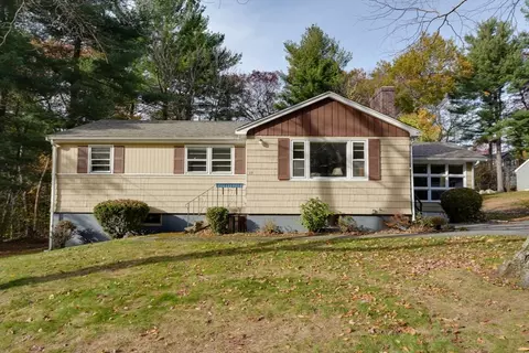 17 Evelyn St, Burlington, MA 01803