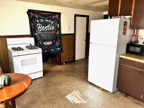 16 Abbey St, Chicopee, MA 01013 photo 3